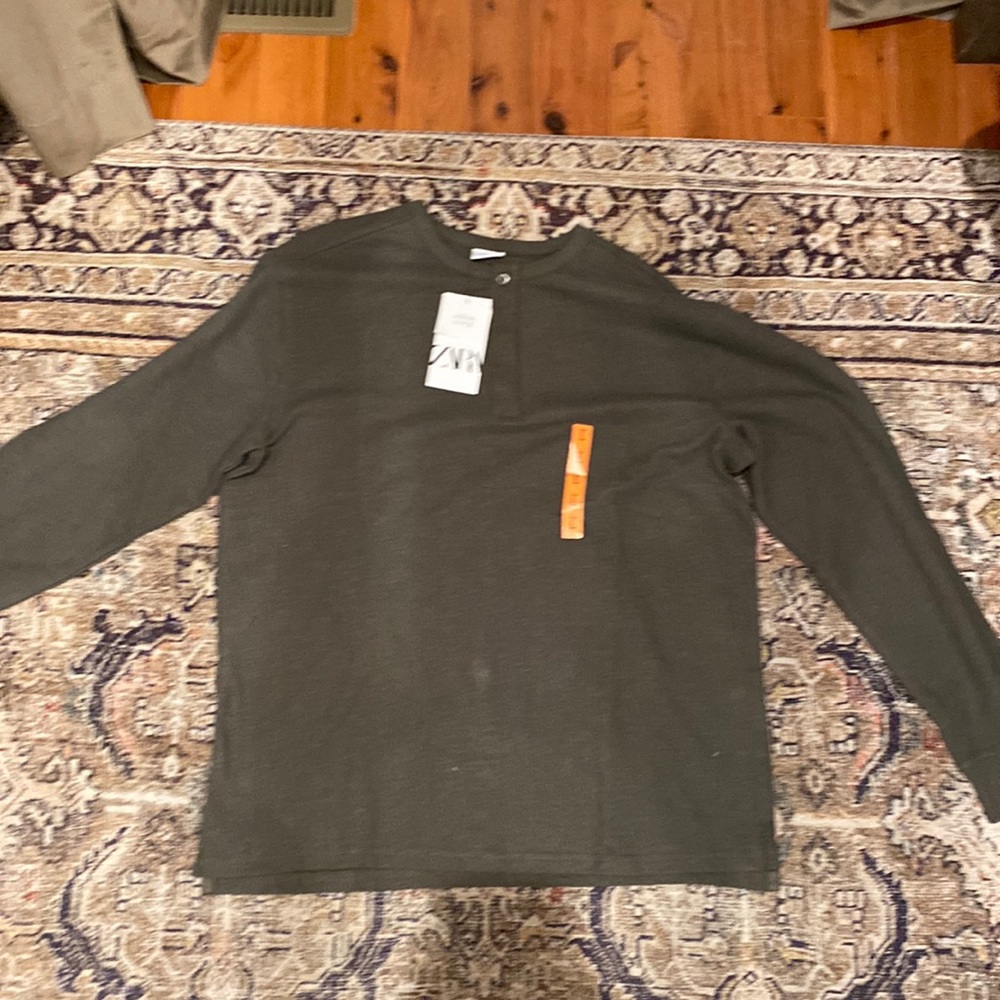Zara men’s half button up long sleeved shirt